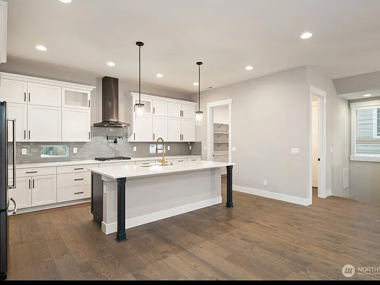 7536 S 130th Pl — Photo 14
