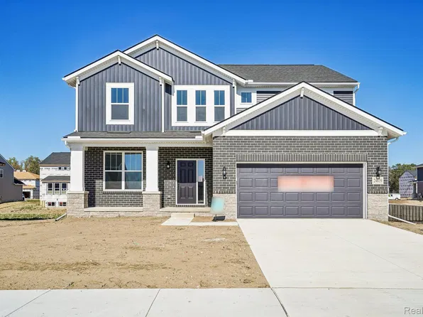 24839 Savory Dr, Macomb, MI 48042