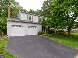 109 Laura Anne Dr, Sterling, VA 20164
