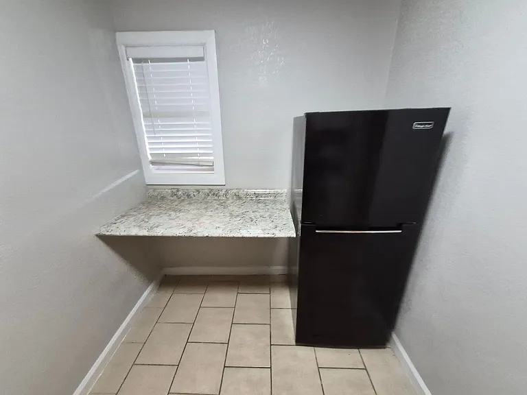 115 Caldwell St #7 — Photo 8