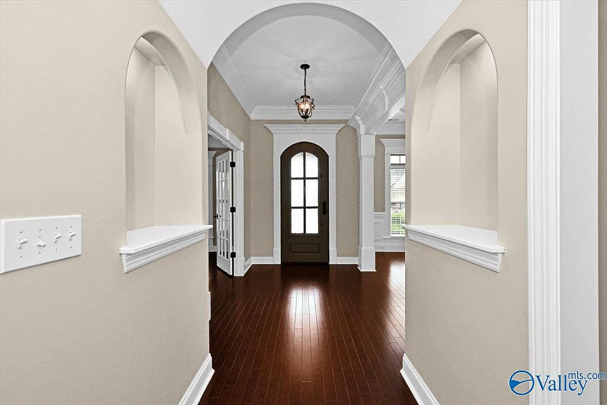 4 bed, 3.0 bath, 3119 sqft, $3,000 — Photo 4