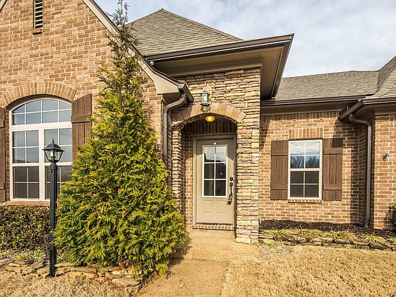 2nd image of 5260 Spruce View Ln