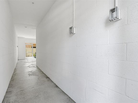5th image of 5523 Yellowfin Ct