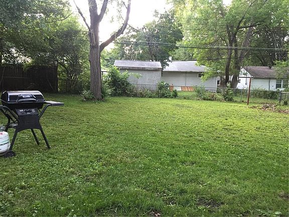 5th image of 3040 Clayton Ave