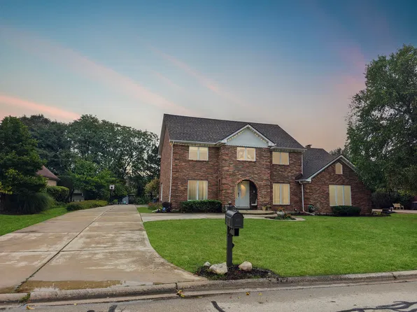 1493 Tomlin Dr, Burr Ridge, IL 60527
