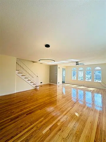 4 bed, 2.5 bath, $3,600 — Photo 4