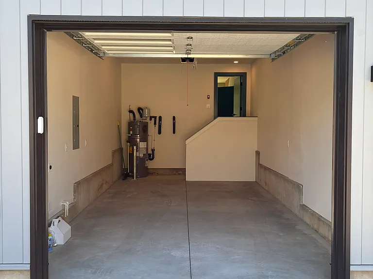 910 NE Norton Ave #1 — Photo 17