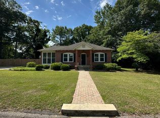 82 Nightingale St, Barnwell, SC 29812