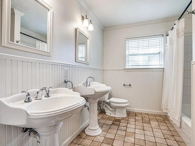 5730 Forest Ln — Photo 11