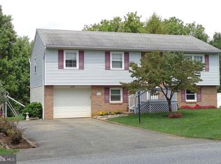 623 William Penn Blvd, Womelsdorf, PA