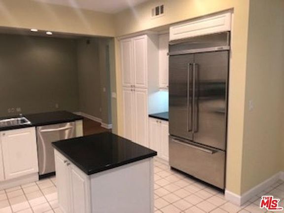 4th image of 5721 S Crescent Park #3