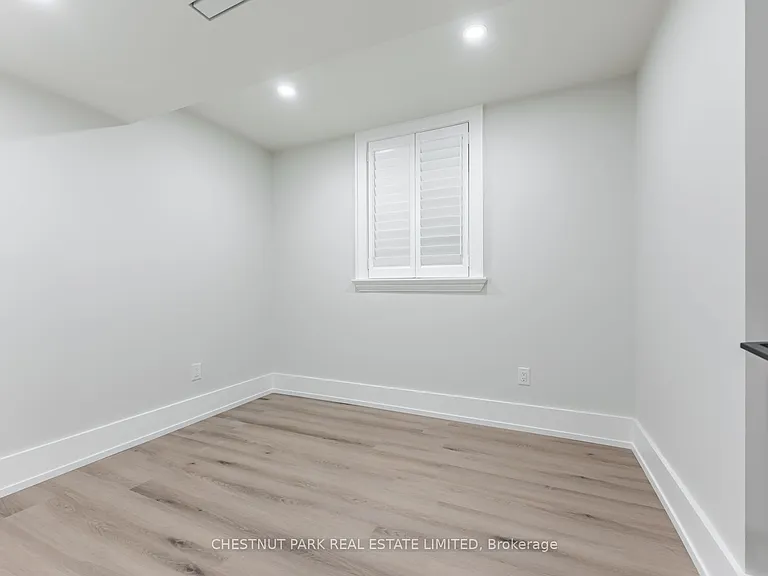 594 Concord Ave #LOWER — Photo 17