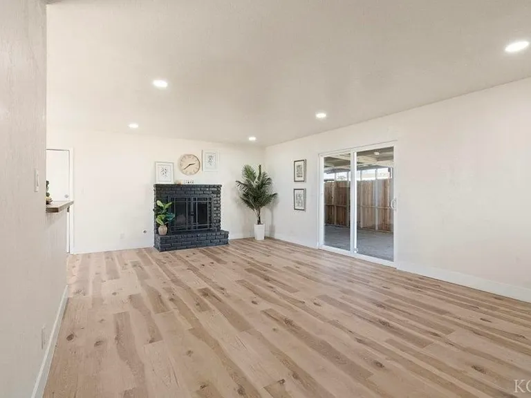 760 Crass Ave #1 — Photo 6