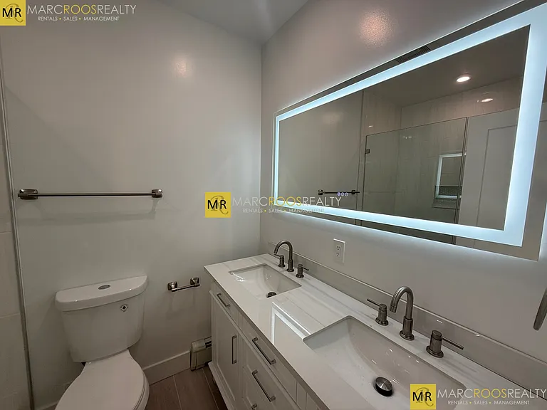 55 W Eagle St #2 — Photo 8