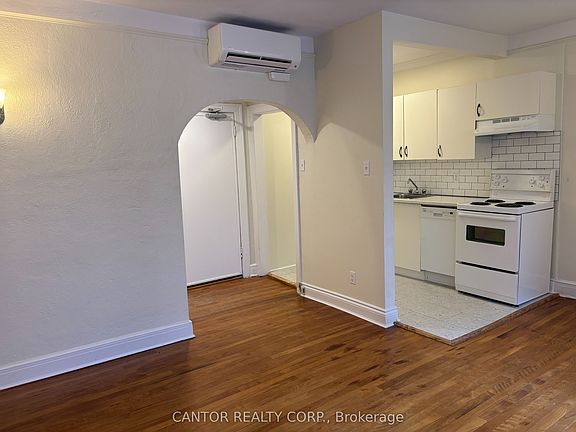 4th image of 216 Metcalfe St #18