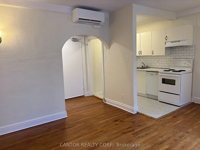 216 Metcalfe St #18 — Photo 4