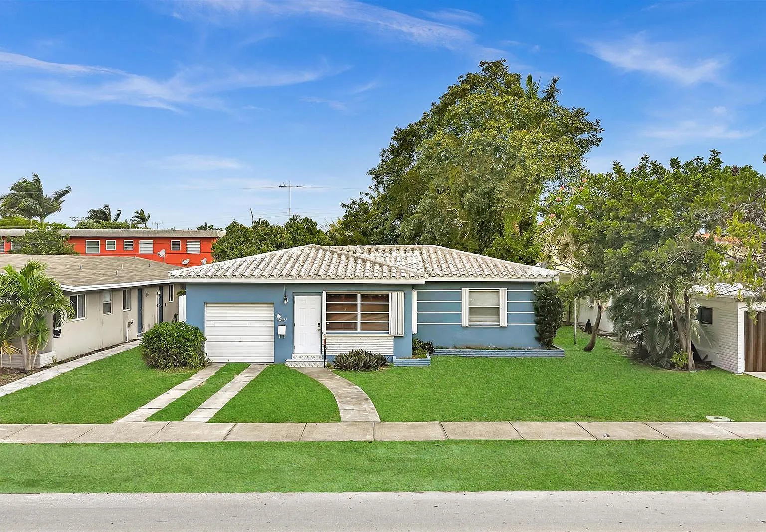 1845 Sherman St — Photo 1