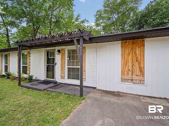 3rd image of 1451 Morlee Dr W
