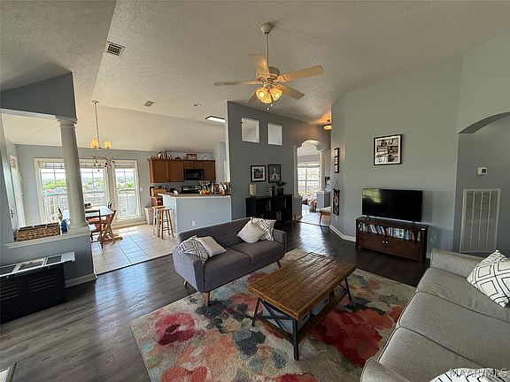 4th image of 650 Little Farm Rd