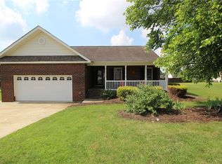 710 Tarheel Trl, Kernersville, NC 27284