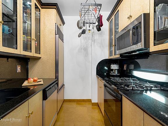 3rd image of 350 Albany St APT 4A