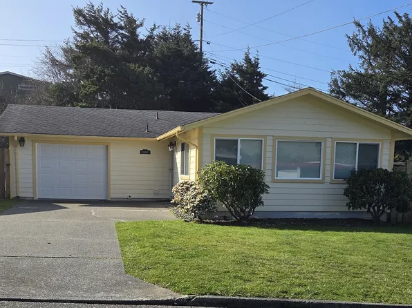 94044 Azalea Ln, Gold Beach, OR 97444