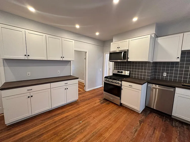 250 Veazie St #1 — Photo 5