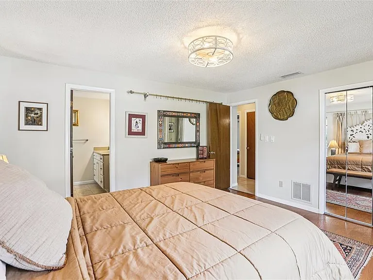 8083 Bayhaven Dr — Photo 22