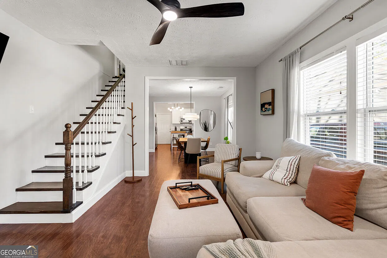 3 bed, 2.0 bath, 1629 sqft, $2,500 — Photo 4