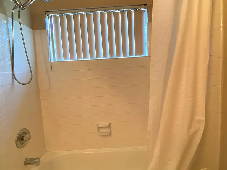 6918 Springcrest Ct — Photo 30