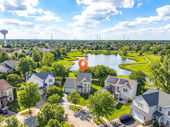 2nd image of 92 Kenilworth Ct