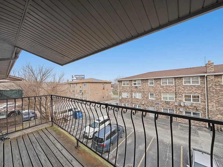 9940 Nottingham Ave #302 — Photo 40