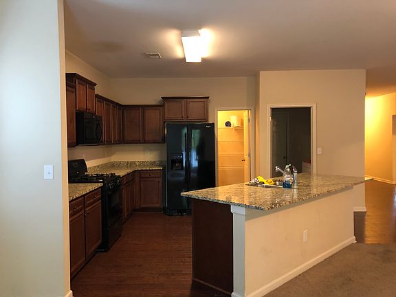 4th image of 4221 Pearhaven Ln