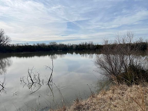 3rd image of 1782 SW Indianola Rd