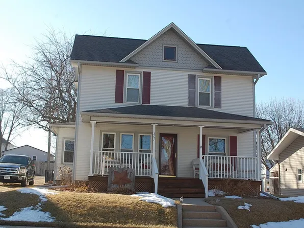 207 Winter St, Lost Nation, IA 52254