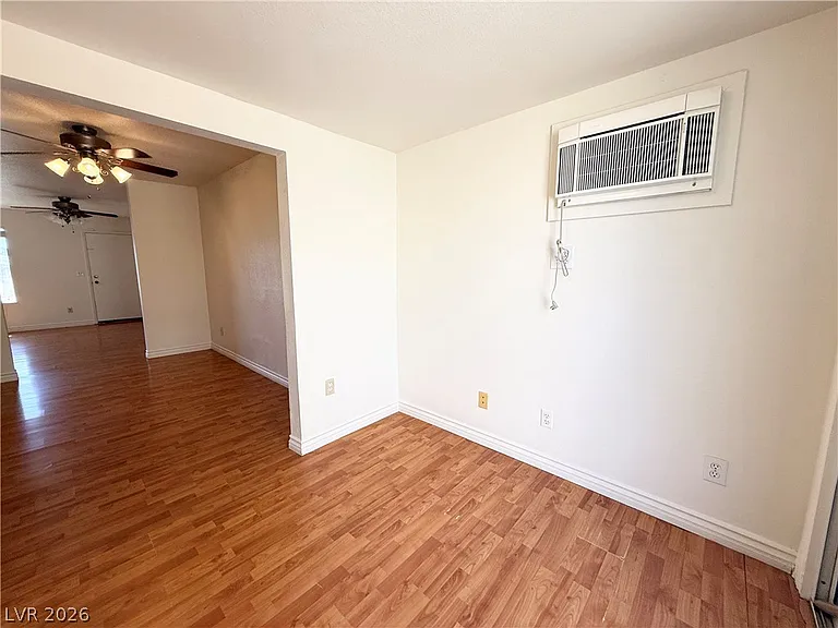 616 Greenway Rd — Photo 10