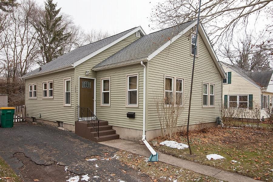 1st image of 192 W Pitman Ave