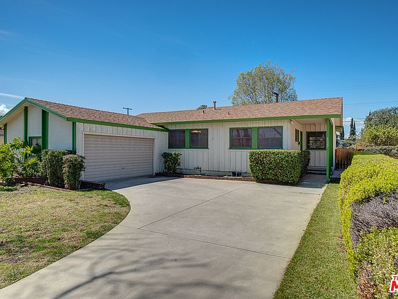 3rd image of 8527 Noble Ave