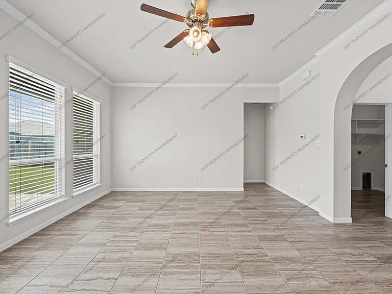 727 Cross Dr — Photo 14