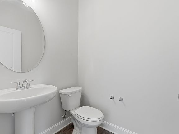 5th image of 3237 McClellan Way SE