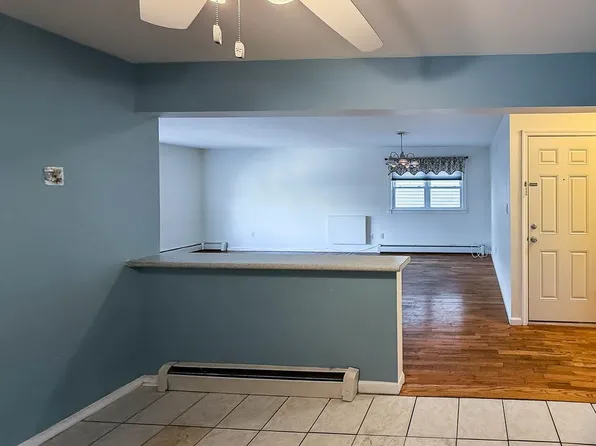 513 Avenue C image 10 of 27