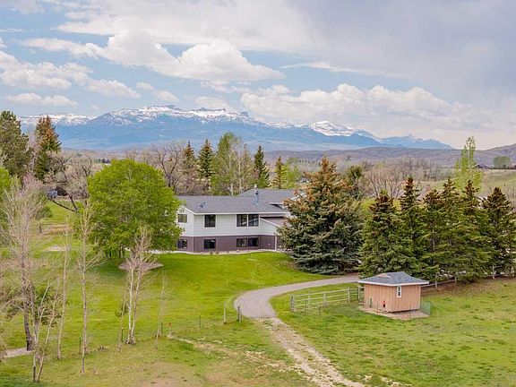 2nd image of 7 Ranchette Ln