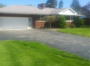 895 Lockport Rd, Youngstown, NY 14174