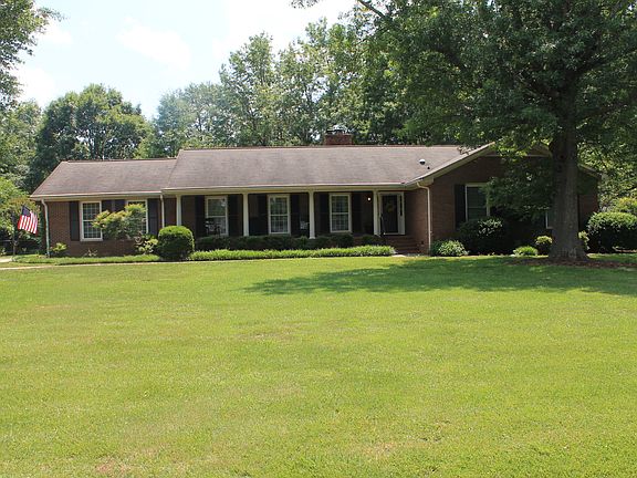 3rd image of 122 Saint Augustine Dr
