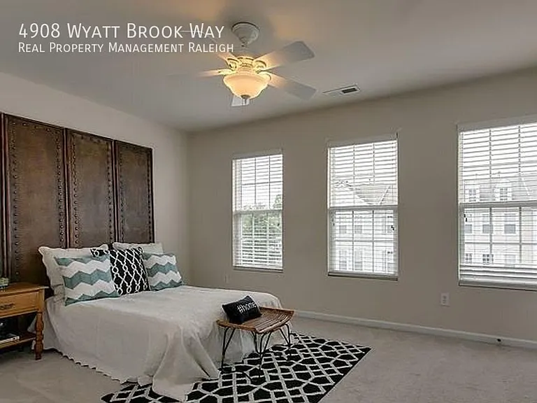 4908 Wyatt Brook Way — Photo 9