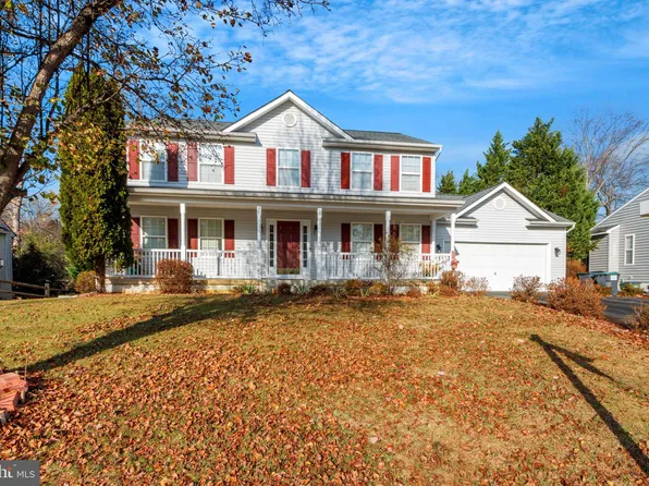 10 Ridge Hollow Dr, Fredericksburg, VA 22405