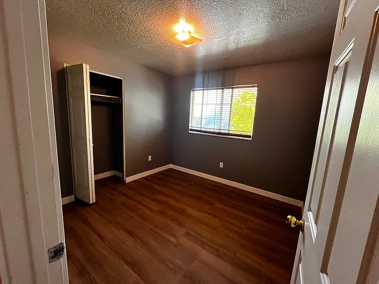 1464 N 1250 W — Photo 11