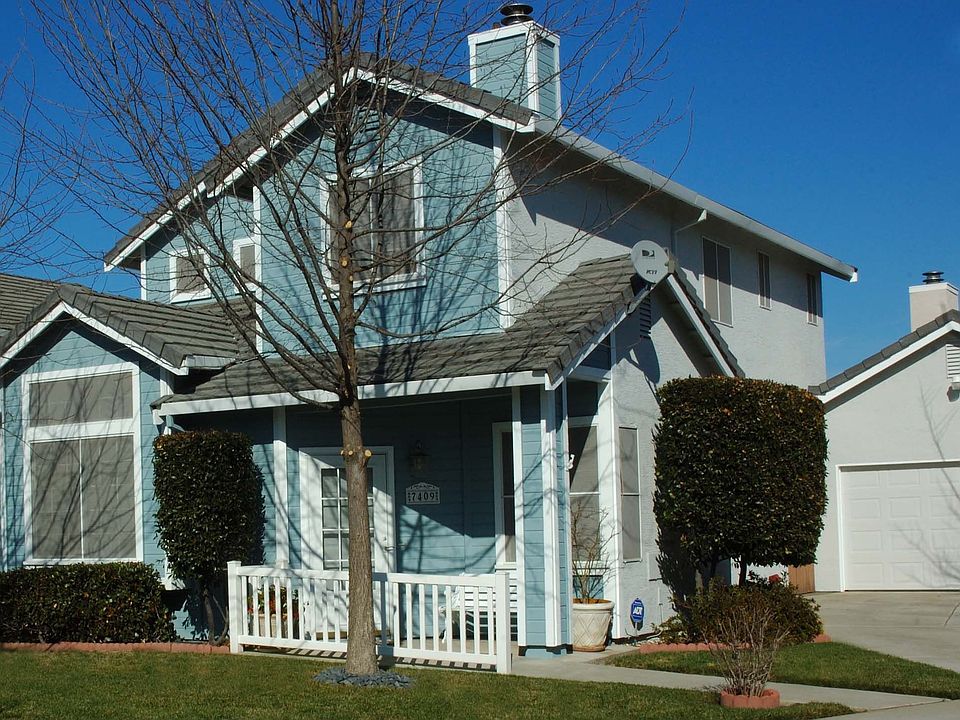 1st image of 7409 Woodville Ln