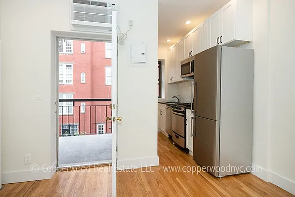 Rented by Copperwood Real Estate | media 18