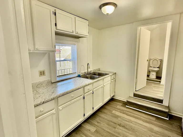 200 W State St #3 — Photo 3